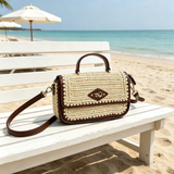 Vintage-style exquisite woven handbag/crossbody bag, versatile straw square bag for commuting and dates.